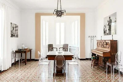 Villa in Aiguebelle mit Meerblick & Pool