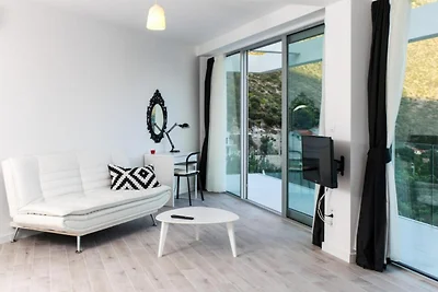 Villa Dupcic - Five-Bedroom Villa with Privat...
