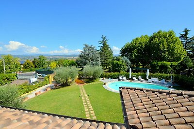 Moderna villa a Marsciano Perugia con piscina...