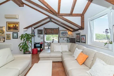 Three bedroom Apartment with terrace and sea...