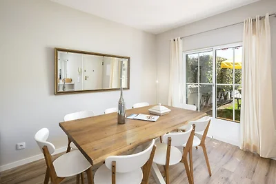 Modernes Apartment mit Meerblick, Terrasse