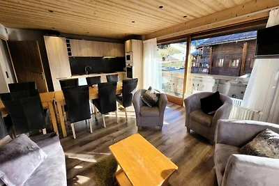 Komplett renovierte Wohnung am Fuße der...