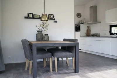 Ferienhaus in Maarn mit Terrasse