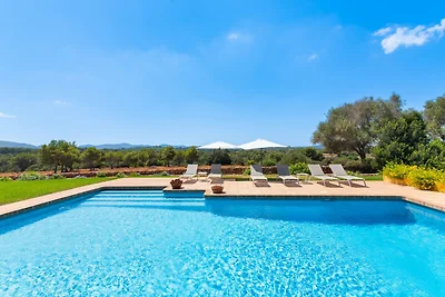 Casa di campagna vicino alla spiaggia di Cala...