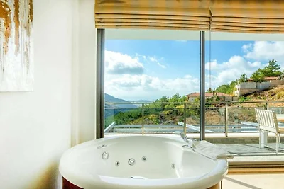 Villa in Kalkan mit Schwimmbecken