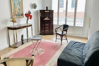 Am geräumigen SNCF-Bahnhof Faffa T5