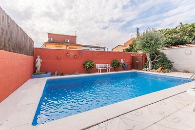 Spaziosa casa vacanze con piscina privata