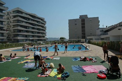 Appartamento a Estartit con piscina in comune