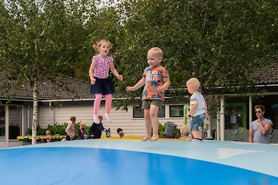 Fraai chalet met airco, aan het Drents-Friese...