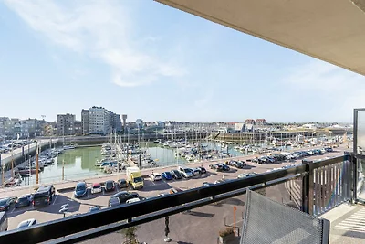 Apartment mit seitlichem Meerblick