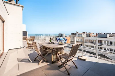 Penthouse aan Zee met Uitzicht