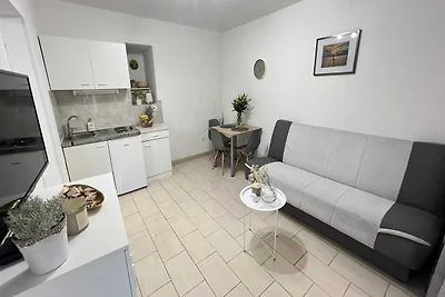Apartmani Vela Makarska - Studio With Garden...
