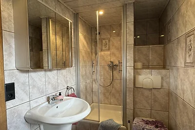 Friedlicher Waldurlaub