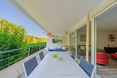 Charming Apartment with pool 2BR/4P -...