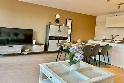 Funkelnde Stadtsuite in der Nähe von Diamonds