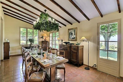 Haus im Luberon mit Pool und Lavendelblick