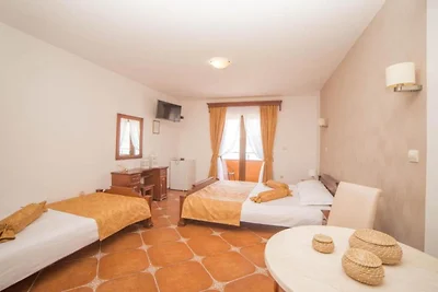 Fiammanti Hotel Montenegro-Triple Room with B...