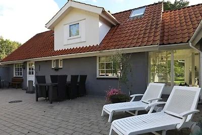 8 Personen Ferienhaus in Hals