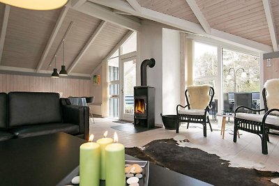 Schönes Ferienhaus in Ålbæk mit Terrasse