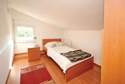 Chic and Stylish Kastel Novi Apartment with P...