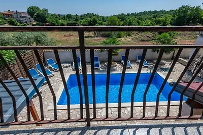 Villa à Juršići avec piscine