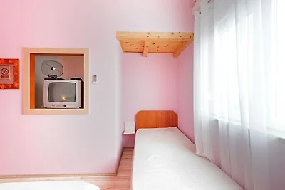 Moderna casa vacanze a Mandre con barbecue