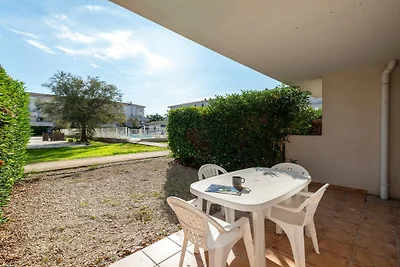 Apartment mit Poolblick am französischen...