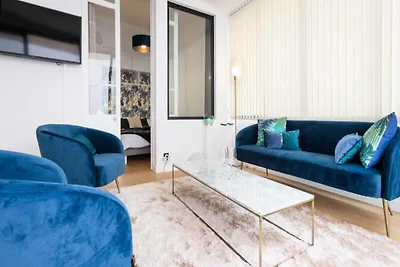 Moderno appartamento di 3 locali con terrazza...