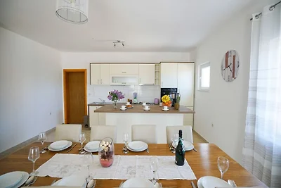 Mooie vakantiewoning in Prkos met veel...