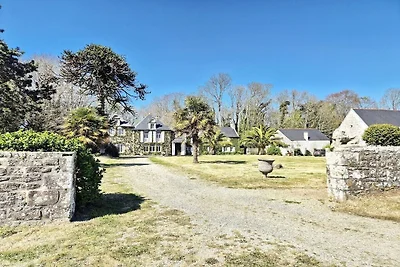 732-Les écuries du manoir de Menez Bihan