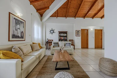 Villa in Episkopi nahe Karteros Strand