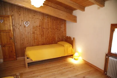 Accogliente Villa con 
Giardino Privato a Ber...