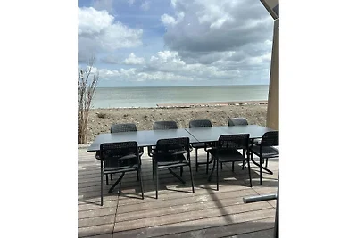 Strandvilla aan het IJsselmeer