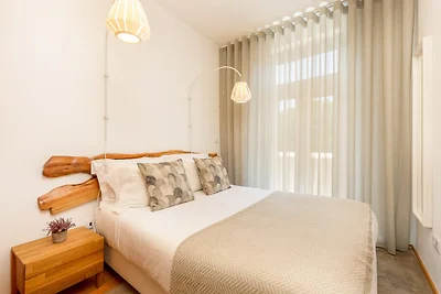 Charming 1-Bedroom Apartment in Oporto