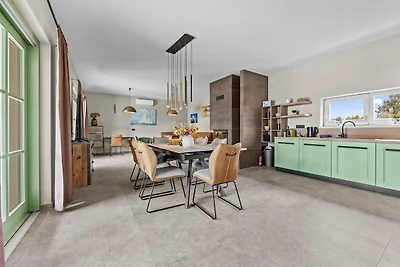 Elegantes Familienrefugium mit Pool in...