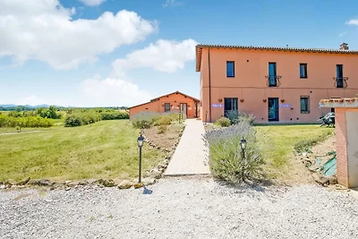 Allettante casa vacanze con piscina