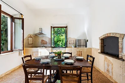 Hübsches Ferienhaus in Pisa mit Terrasse
