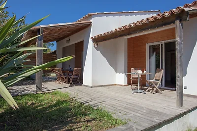 Villa a Poggio-Mezzana Vicino Alla Spiaggia