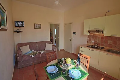 Wohnung mit Schwimmbad, Garten, BBQ und...