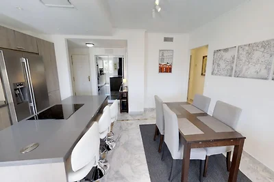 Moderno appartamento sul mare per 6 persone