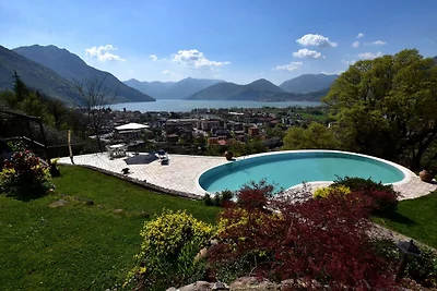 Wohnung in Villa, mit Garten, Grill