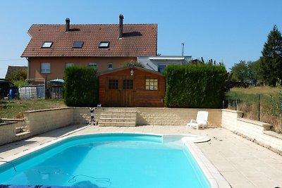 Modernes Ferienhaus mit Pool in Phalsbourg