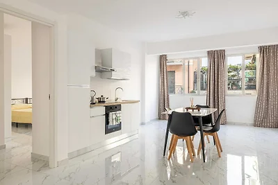 Zentrale 1BDR/4P-Wohnung in Ventimiglia