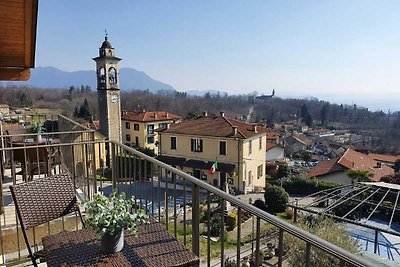 Appartamento moderno vista lago maggiore