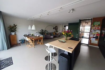Ideale casa familiare sull'acqua