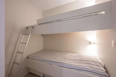 Zonnig appartement met zijdelings zeezicht
