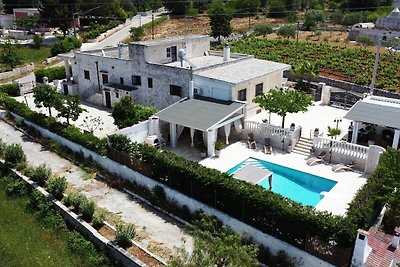 Luxe villa met zwembad nabij Locorotondo