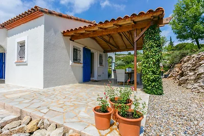 Moderna villa con piscina privata a Camplong