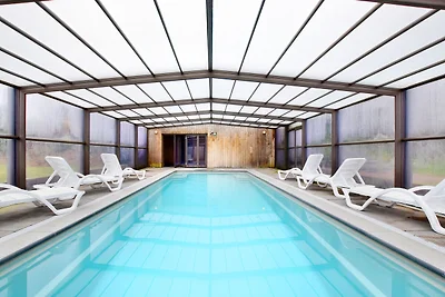 Villa mit Schwimmbad und Sauna