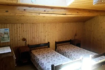 8 camere per 12 persone